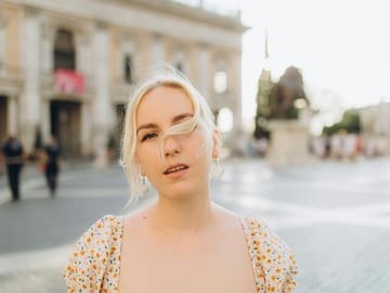 Professional Photoshoot Experience at Piazza Navona in Rome