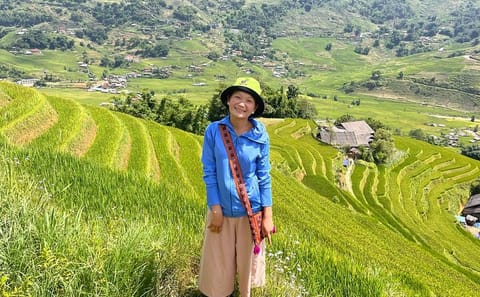 Mountain Valley Trekking with Local Guide from Sapa to Hau Thao