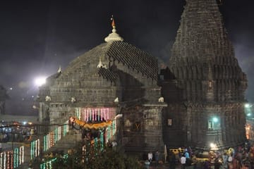 Private Cultural Tour of Temples and Vineyards in Nashik