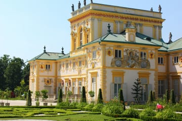 Private Walking Tour of Warsaw's History and Culture