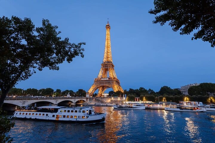 Eiffel Tower, Louvre Cruise and Wine Tasting with Hotel Pick Up 4