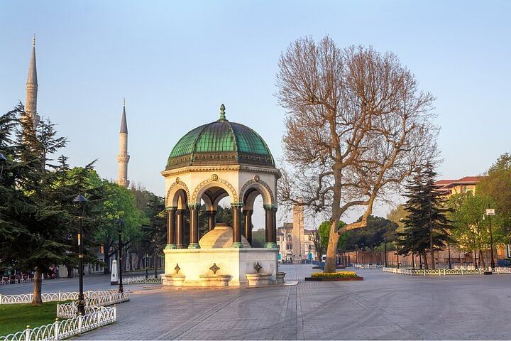 Private Guided Highlights Tour of Istanbul: Top Sights & Local Insights