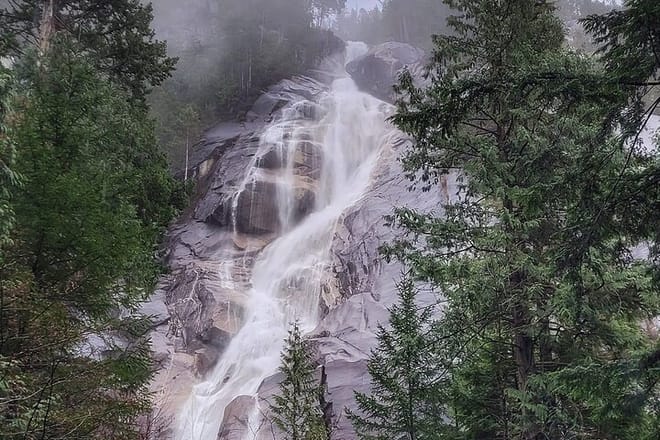 Vancouver, Squamish & Shannon fall Day Private Tour