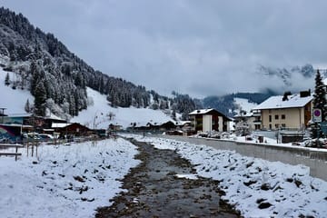 Mt Titlis and Lucerne Day Trip with Guided Tour