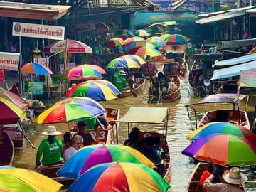Bangkok Private Tour: Floating Market & Train Market Experience