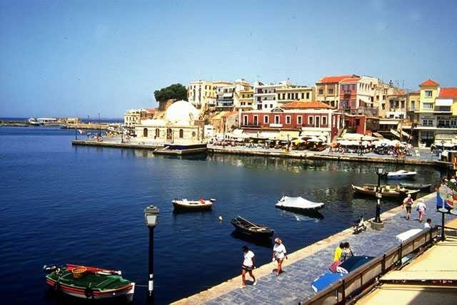 Discover the West ~ Chania - Guided Tour from Rethimnon