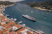 narrow passage of Poros