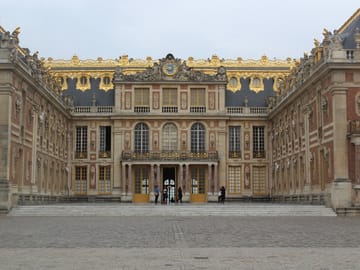 Private Full-Day Versailles Palace and Marie Antoinette Tour from Paris