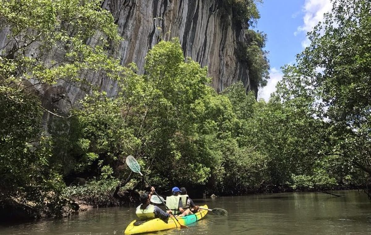 Krabi kayak at Ao Thalane