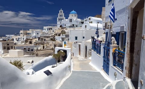 Private Santorini Tour: Akrotiri and Traditional Villages
