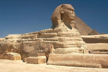 Guided Day Trip to Giza Pyramids and Egyptian Museum in Cairo