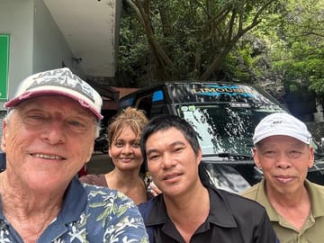 1 Day Ninh Binh Guided Tour from Hanoi by Limousine (Group of 9)