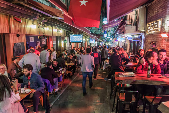 Istanbul: 4 Hours Turkish Dining Experience 3