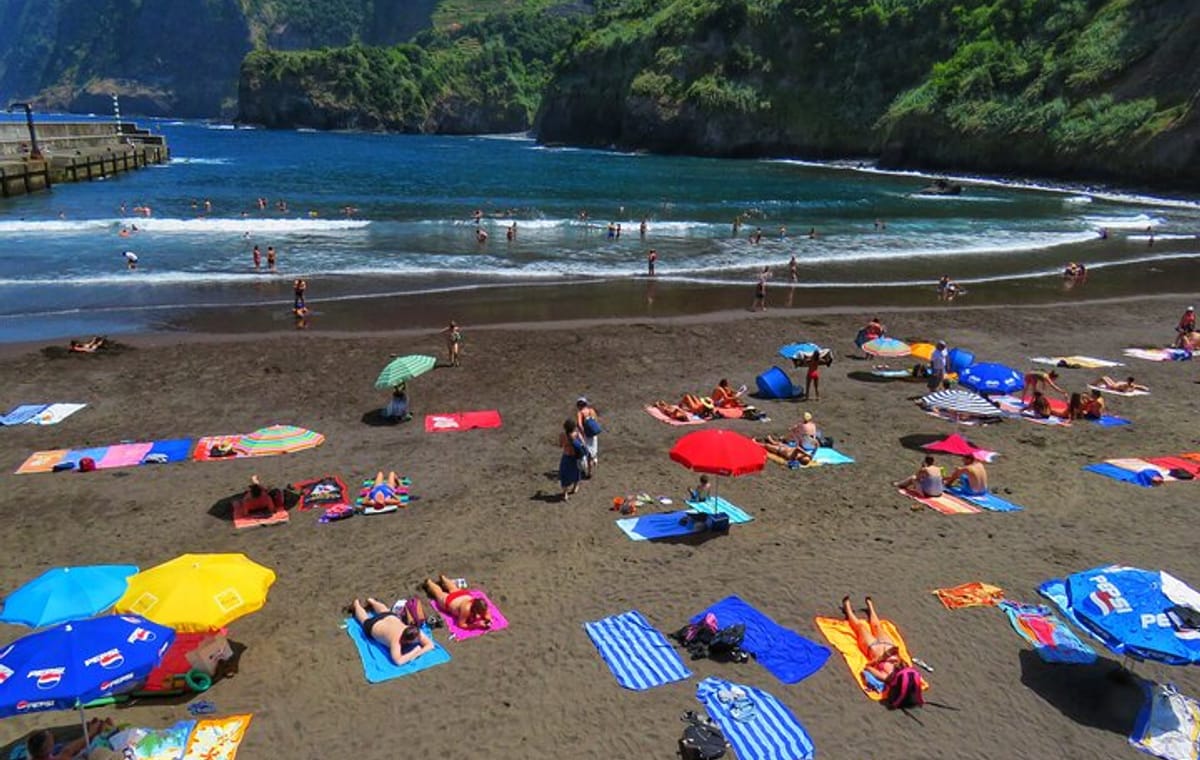 Shore Excursion – Northwest Terraces and Volcanic Pools 4×4 tour