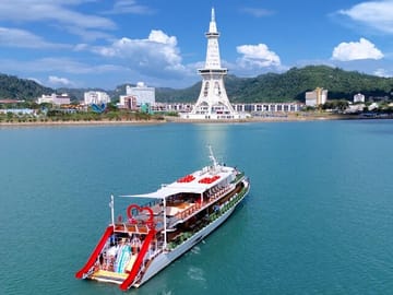 Langkawi Sunset Dinner Cruise Experience