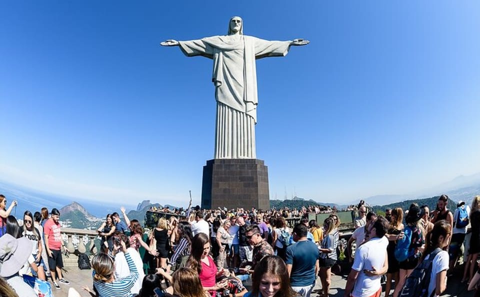 Rio de Janeiro: Christ the Redeemer, Sugarloaf, and Ginga Show Tour