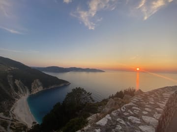 Private Tour in Melissani Cave and Myrtos Beach Swim Stop