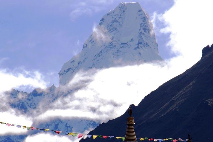 Everest Base Camp – Cho La Pass – Gokyo Ri Trek