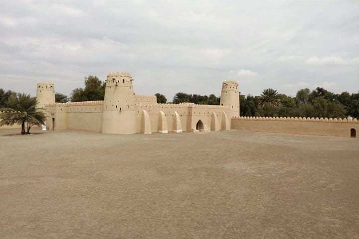 Al Ain city sightseeing small group day tour from Dubai