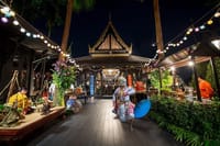 Shangri-La Hotel's Salathip Thai Restaurant Experience 8