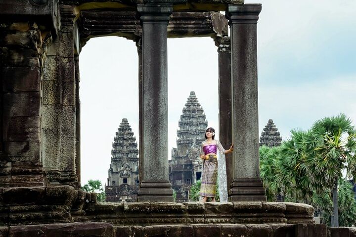 Step into history with a traditional Khmer costume experience at Angkor Wat – free eSIM included!
