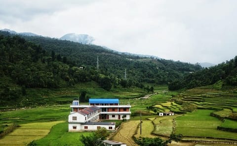 8-Day Cultural Homestay and Hiking Tour in Sirubari, Nepal