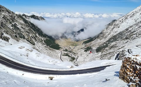 Private Tour of Transfagarasan Road and Poienari Fortress from Brașov