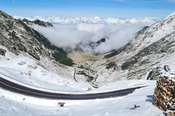 Private Tour of Transfagarasan Road and Poienari Fortress from Brașov