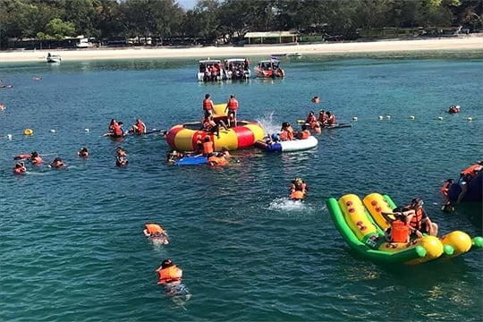 PATTAYA-C: Coral Island Speed boat + Parasaling & Activities your Choice with Lunch