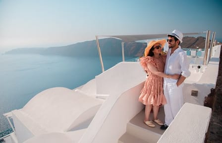 Professional Photo Shoot Experience in Santorini