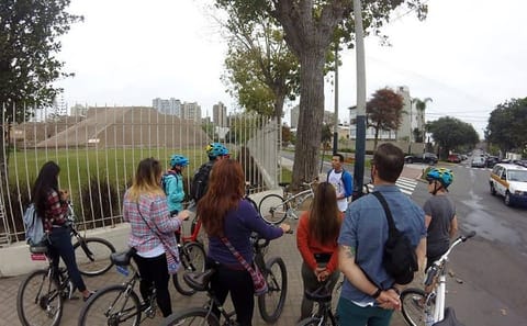 Coastal Bike Tour of Lima: Explore Barranco and Chorrillos