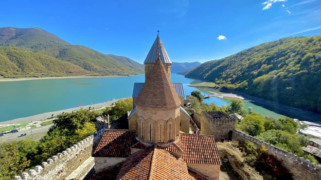 Ananuri Fortress 
