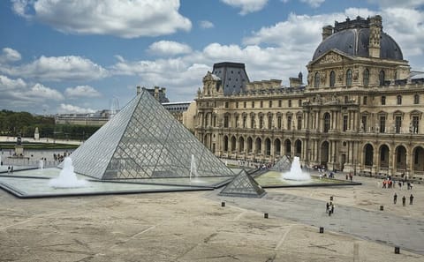 Photography Session at the Louvre Museum in Paris