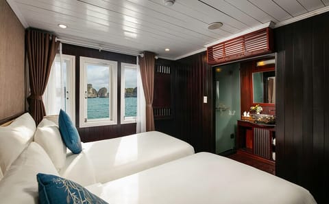 Bai Tu Long Bay Overnight Cruise from Hanoi Inlcuded Transfer