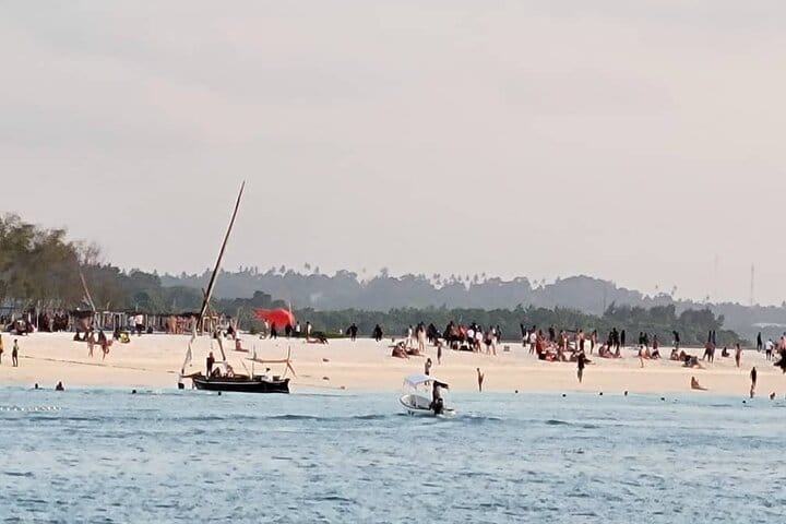 Sunset Dhow Cruise in Nungwi & Kendwa – Zanzibar Tour 8