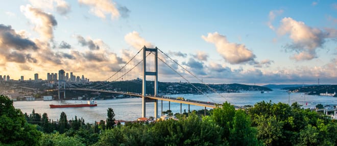 Bosphorus Boat Cruise & Two Continents Tour with Lunch 10