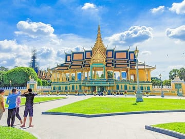 Prek Toal Birds Sanctuary & floating Village Private Tours from Siem Reap