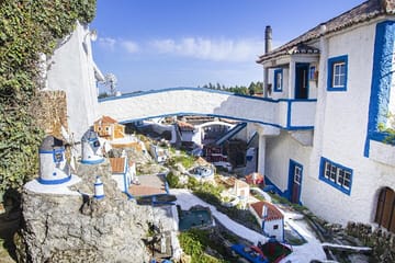 Between Palace and Sea – Mafra, Ericeira and Queluz Private Tour