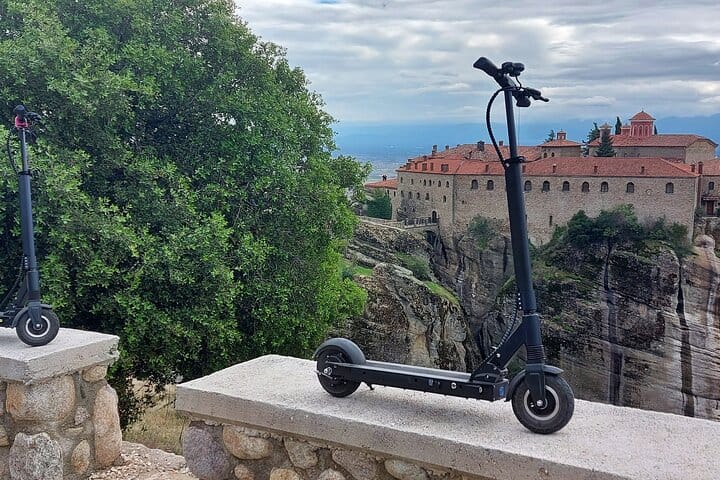 Delfi & Meteora 2 Days Private Sightseeing Tour 5