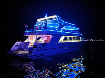 Dinner cruise on the Fantastic yacht in Sharm El Sheikh