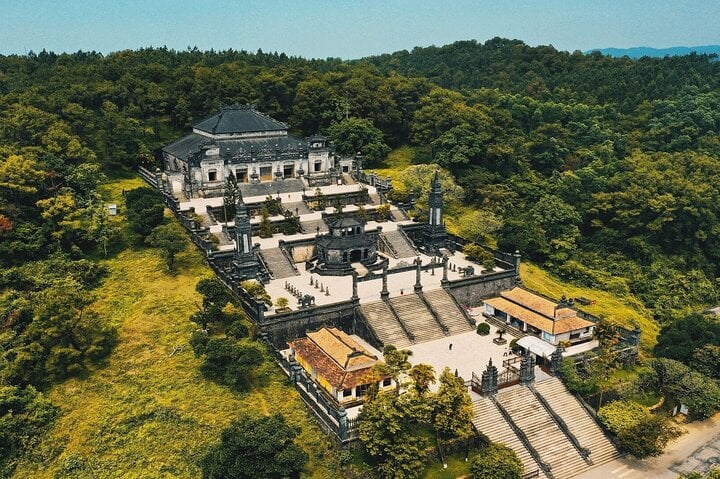Discover City Of Hue Imperial & Hai Van Pass From Da Nang 10