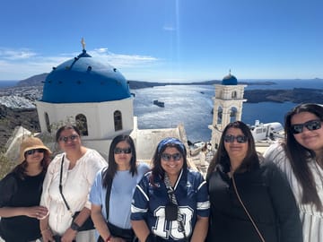 Private 5-Hour Tour of Santorini's Highlights with Local Guide