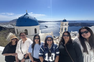 Private 5-Hour Tour of Santorini's Highlights with Local Guide