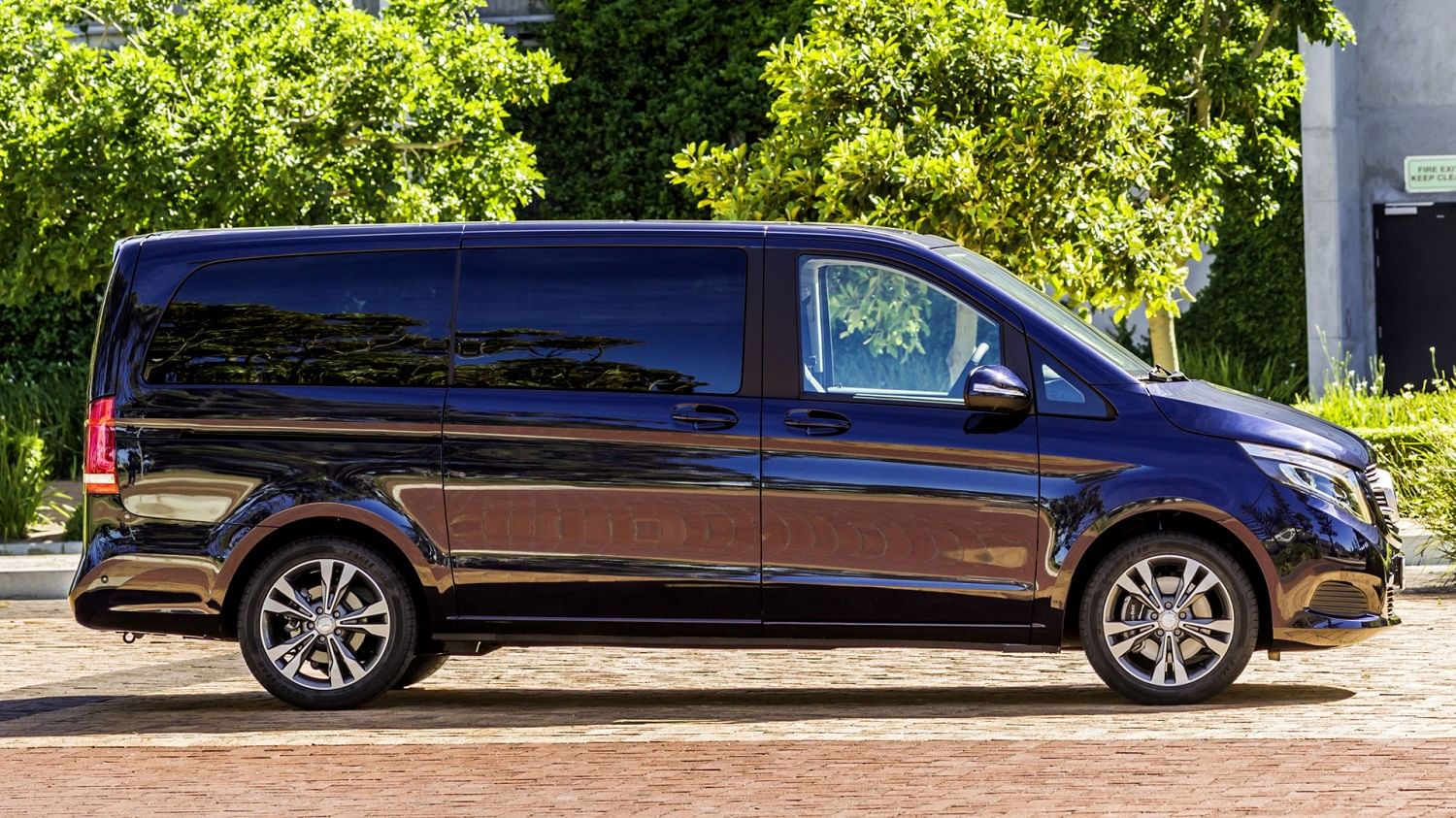 Piraeus Port To Athens City taxi Transfer minivan