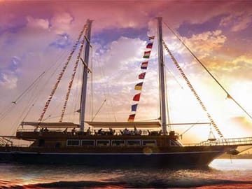 Pirates Sailing Boat to Ras Mohammed & White island
