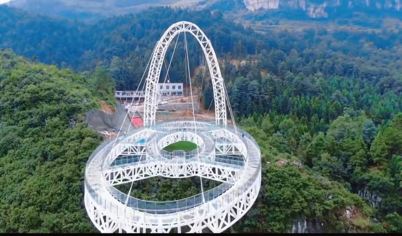 Nizhu River Grand Canyon 520 Observation Deck