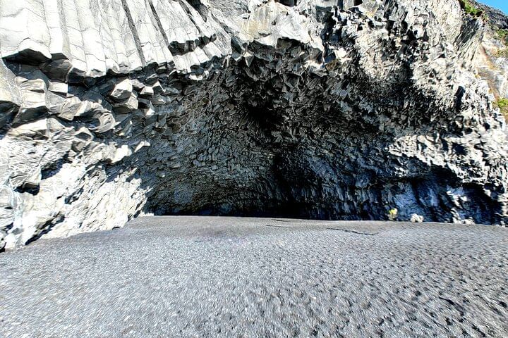 Private Combo Tour from Reykjavik: Golden Circle and South Coast