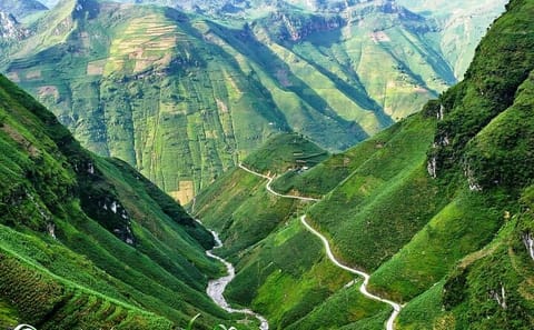 4-Day Ha Giang Loop Adventure Tour from Hanoi