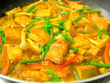 Tuktuk Food Tour Through Chengdu Local Eats