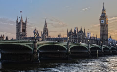 8-Day Rail Tour from London to Edinburgh and Glasgow